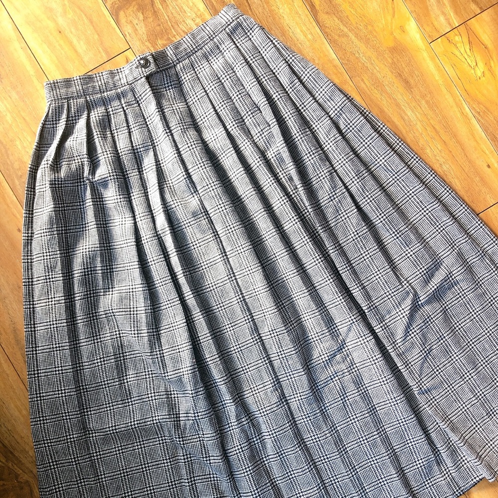 VINTAGE french long plaid pleated skirt midi 💼🎀 Academia Aesthetic - Picture 2 of 11